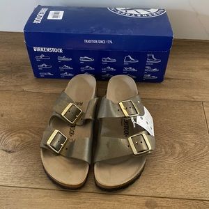 NIB Birkenstock Arizona 39